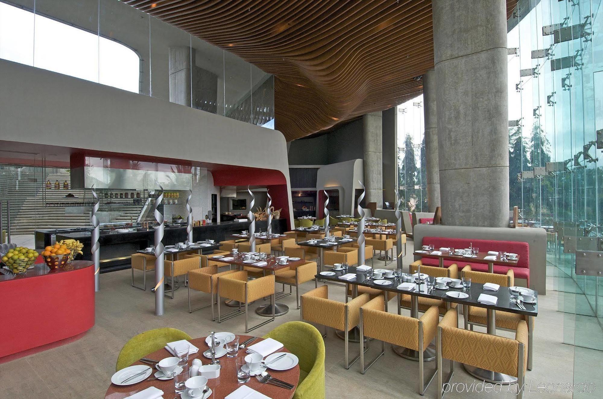Vivanta Bengaluru, Whitefield Restaurant photo